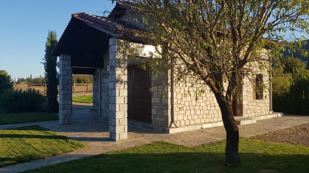 Lithos Villas Amfikleia Dış mekan fotoğraf